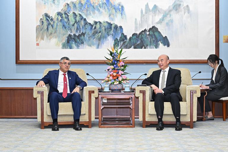 Chinese vice premier meets WMO president